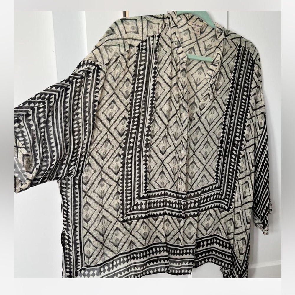 Lucky Brand Black and White Geometric Blouse